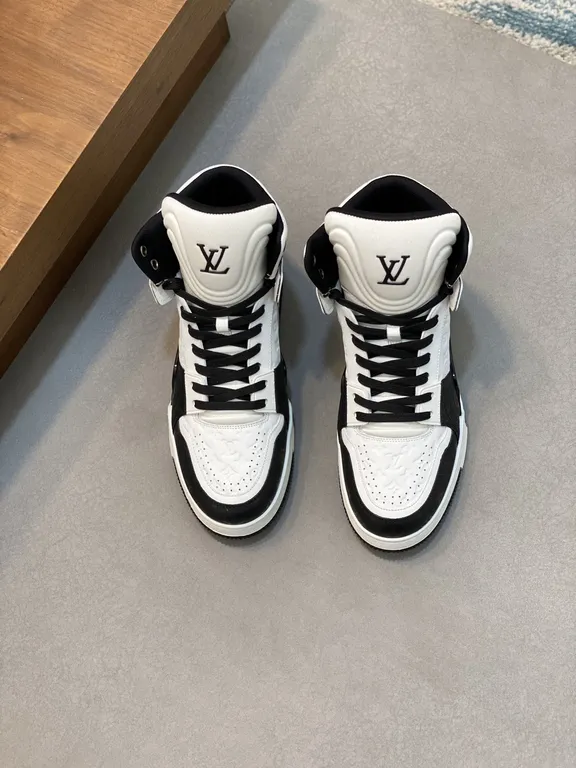 Louis Vuitton Shoe 